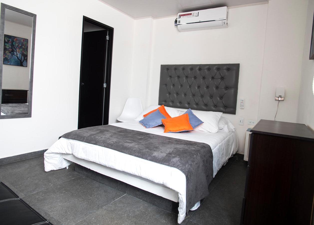 Hotel Grand H&R Villeta Ngoại thất bức ảnh